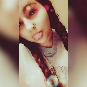 Meet your Posher, Alyssa